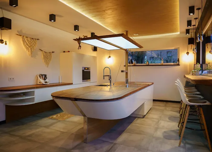 Urban Jungle Rundum Entspannung Mit Sauna Τρόισντορφ